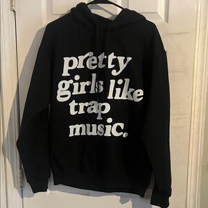 Gildan Black Graphic Hoodie Sweater